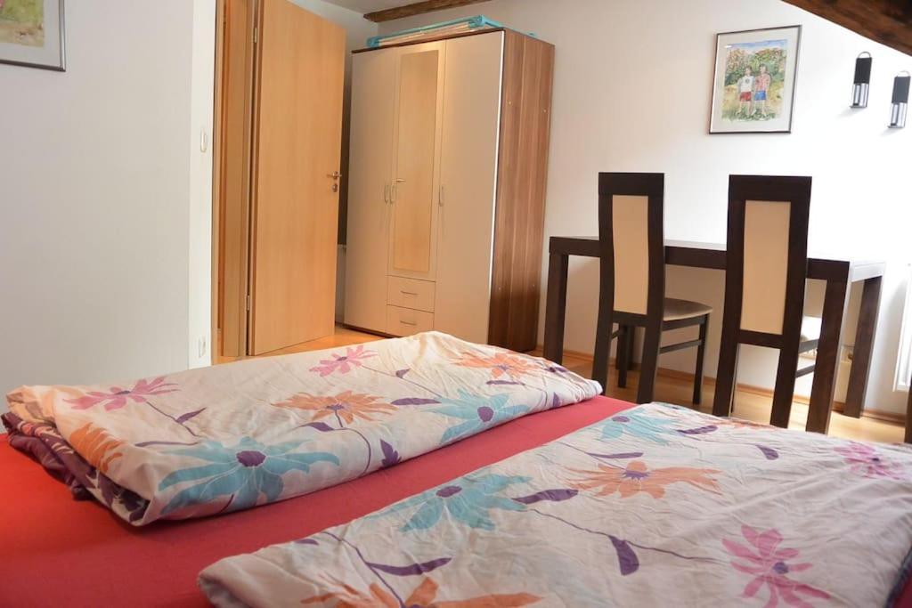 Apartment S10 In Bester Lage Stilvoll Im Zentrum Von Bayreuth Mit Klimaanlage Und Parkplatz Buitenkant foto